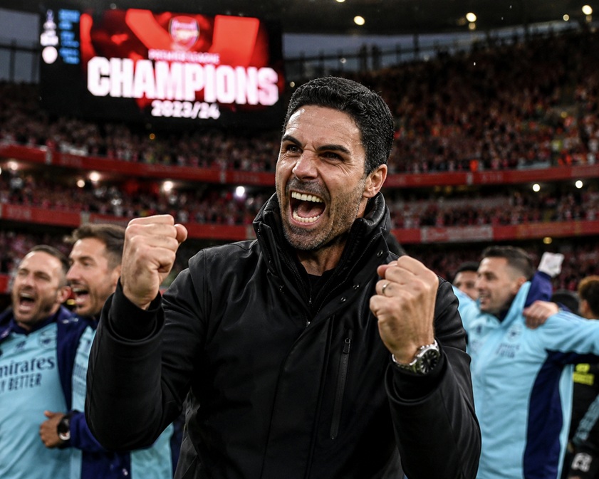 Arsenal Emirates Era Champions celebrating Premier League title at Emirates Stadium