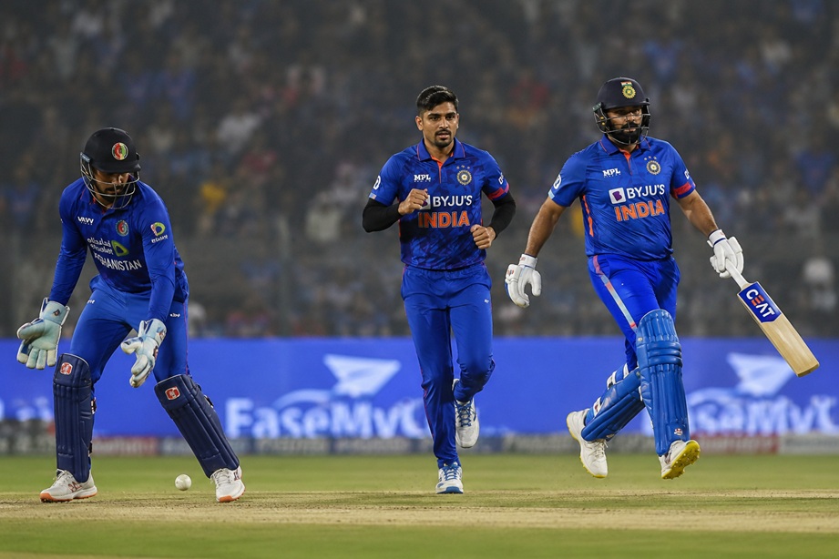 Rohit Sharma Run Out after misunderstanding with Shubman Gill during India vs Afghanistan ODI