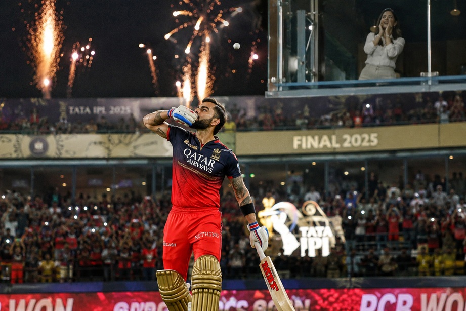 Virushka IPL Victory Moment as Virat Kohli blows a flying kiss to Anushka Sharma after hitting the winning six in the IPL final