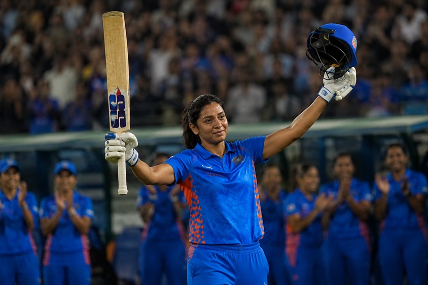 Mumbai Indians Women vs Gujarat Giants Women scorecard 2026 featuring Harmanpreet Kaur batting