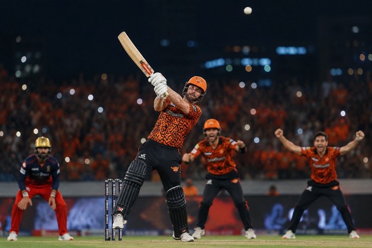 SRH vs RCB Timeline Complete History 2026 featuring Sunrisers Hyderabad vs Royal Challengers Bengaluru IPL rivalry