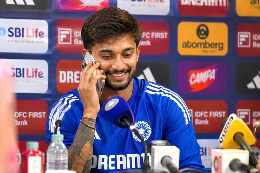Nitish Reddy Viral Moment during press conference as he answers his mother's phone call after India's victory over Afghanistan